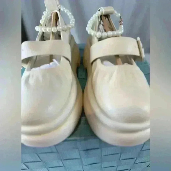 👑👑Charles & Keith Women's Chalk Nola Beaded Strap Platform Ivory Size 6.5 - Picture 14 of 16